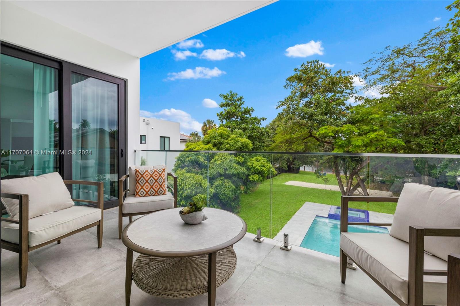 RIVERSIDE ADD AMEN PLAT - Residential