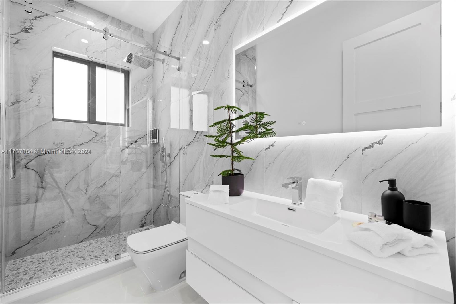 RIVERSIDE ADD AMEN PLAT - Residential