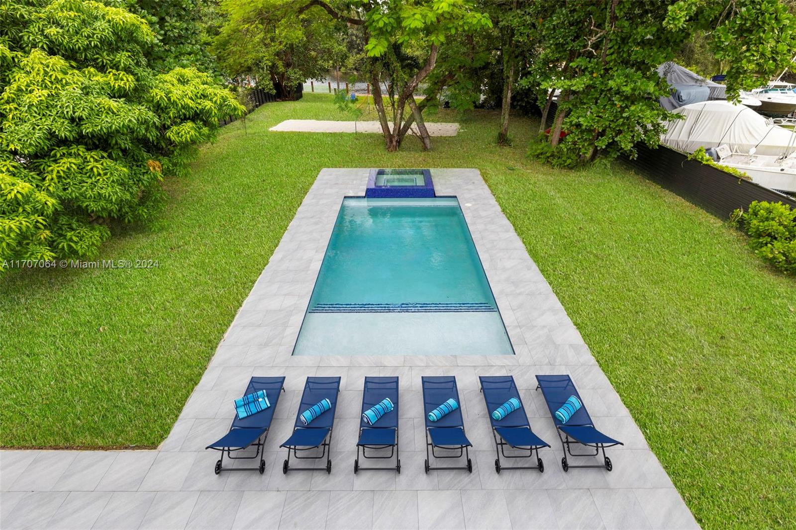 RIVERSIDE ADD AMEN PLAT - Residential