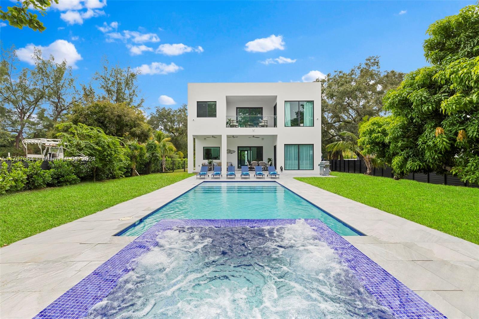 RIVERSIDE ADD AMEN PLAT - Residential