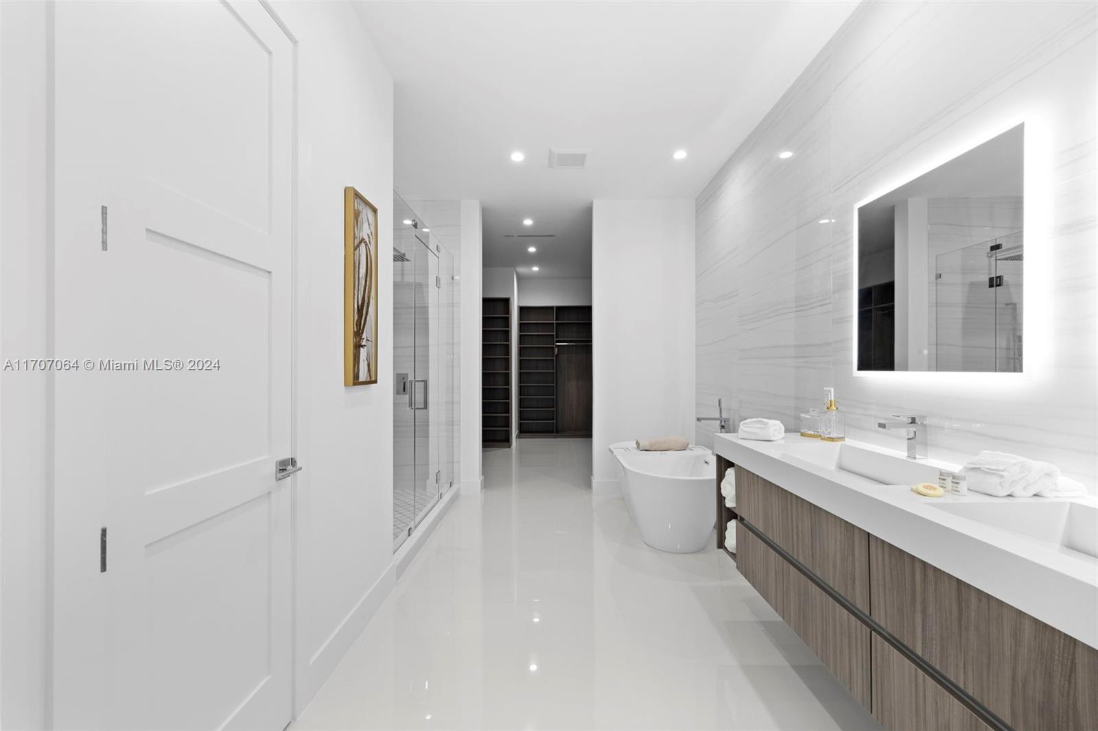 RIVERSIDE ADD AMEN PLAT - Residential