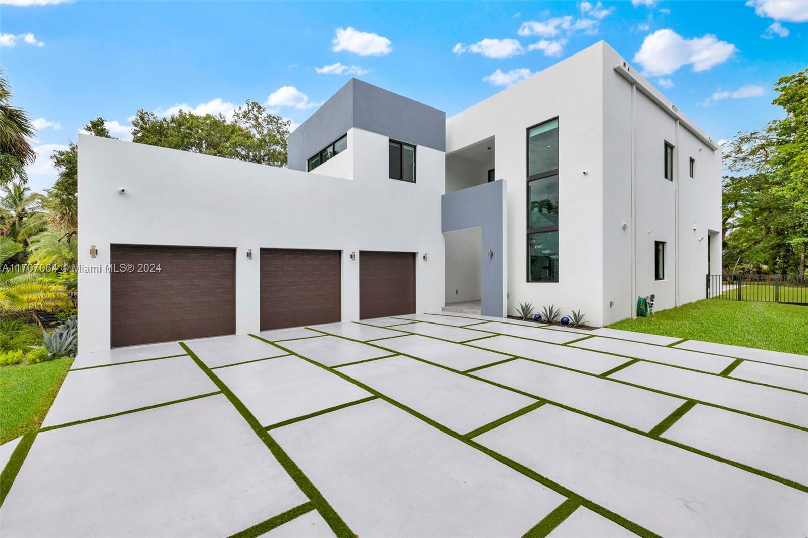 RIVERSIDE ADD AMEN PLAT - Residential