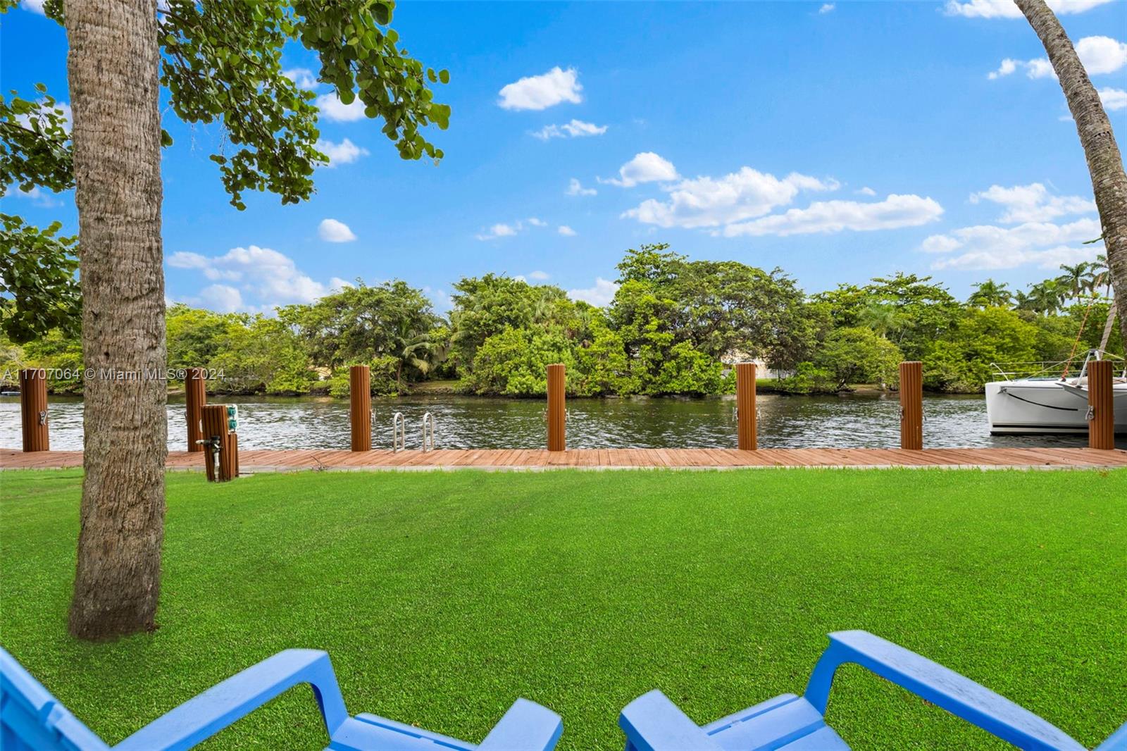 RIVERSIDE ADD AMEN PLAT - Residential