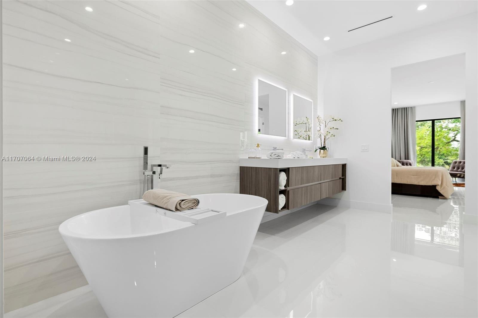 RIVERSIDE ADD AMEN PLAT - Residential