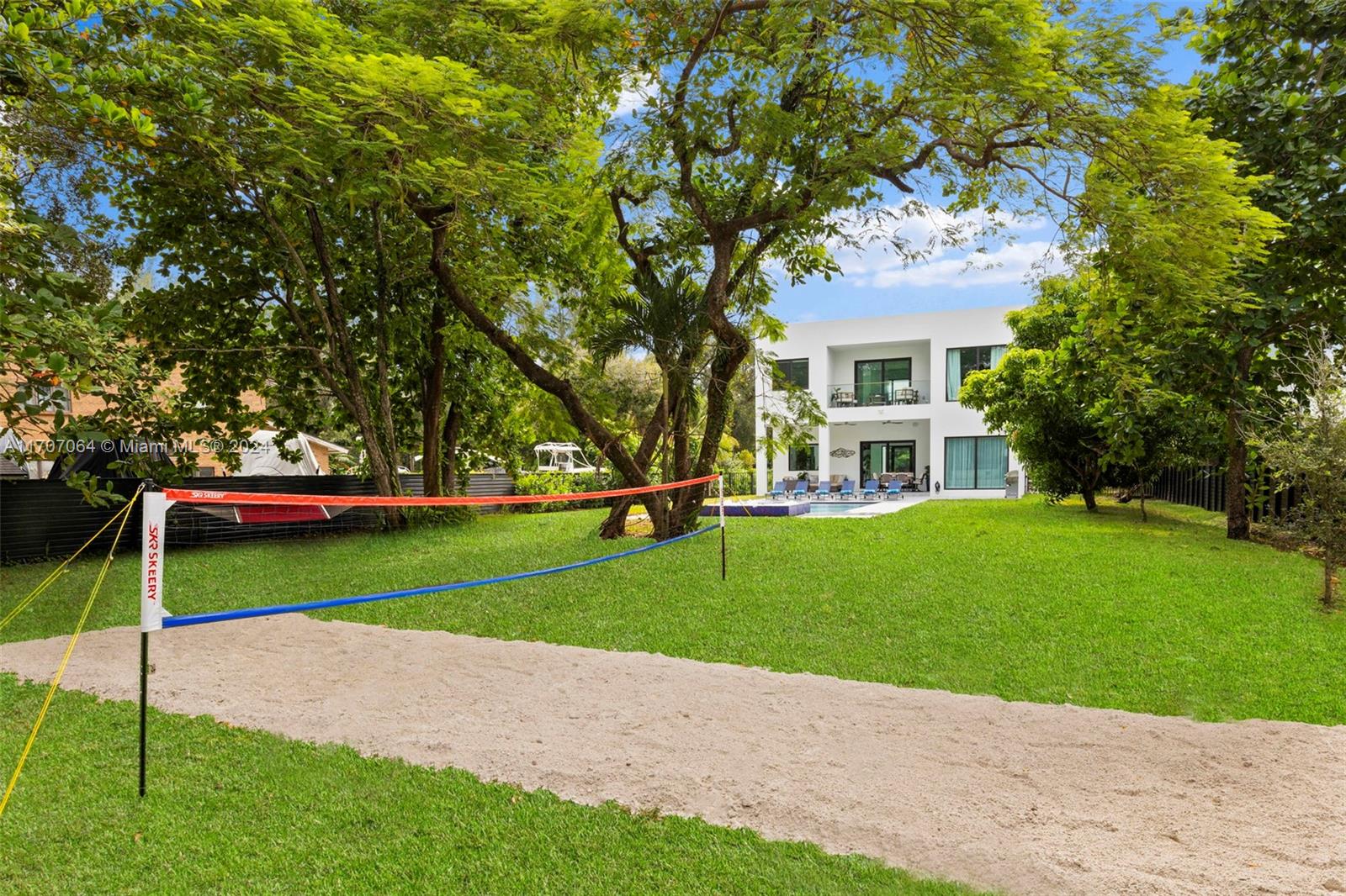 RIVERSIDE ADD AMEN PLAT - Residential