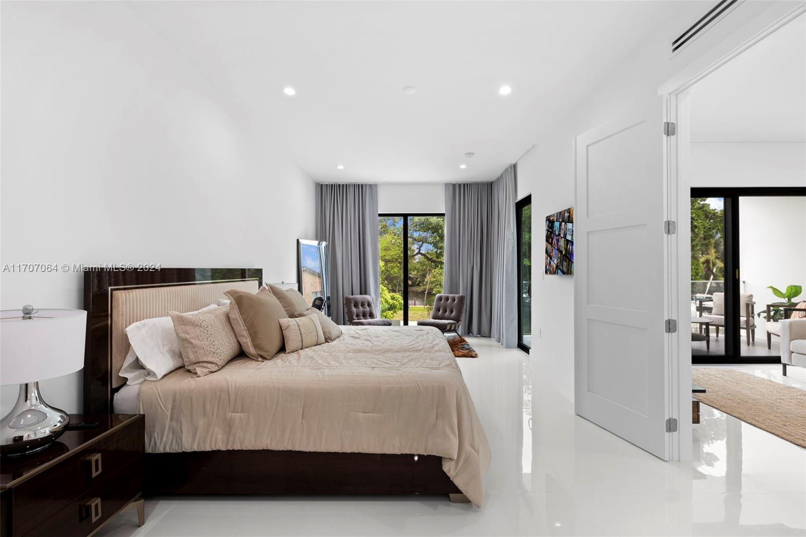 RIVERSIDE ADD AMEN PLAT - Residential