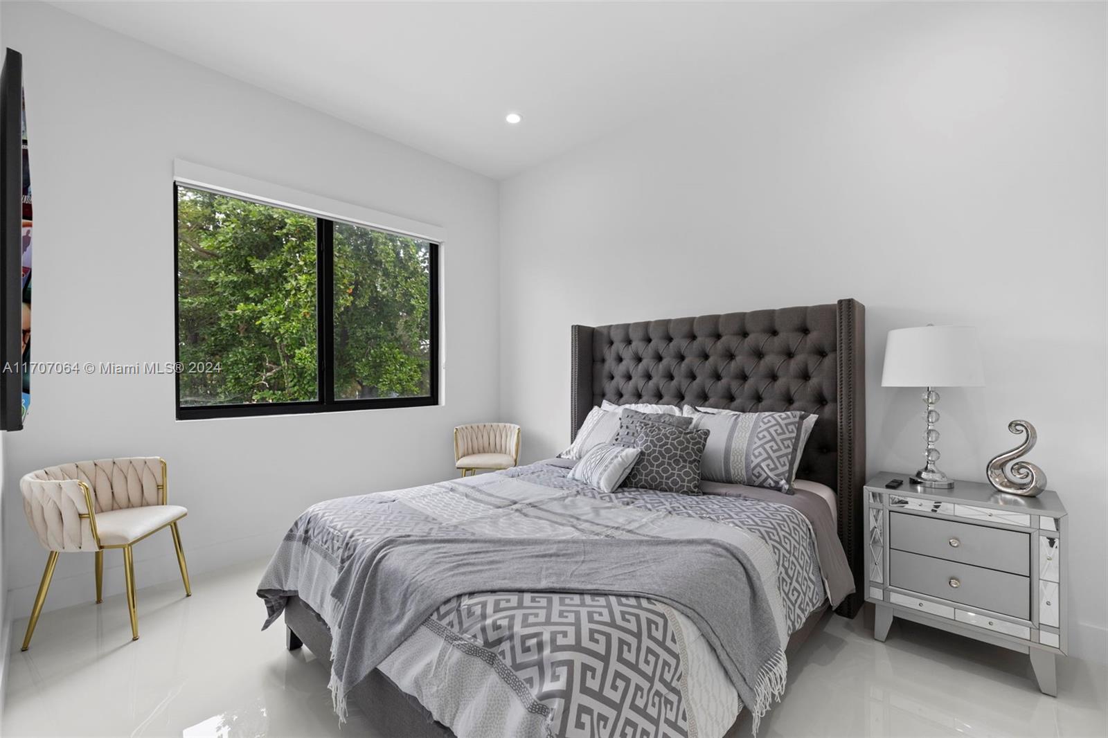 RIVERSIDE ADD AMEN PLAT - Residential