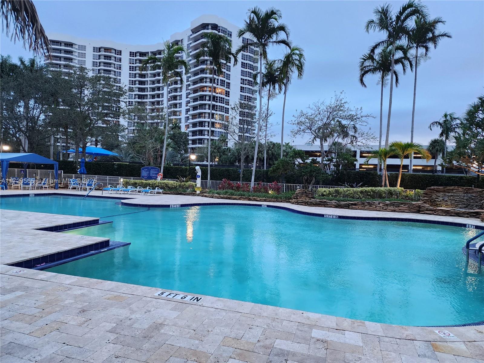MYSTIC POINTE TOWER 400 C - Residential