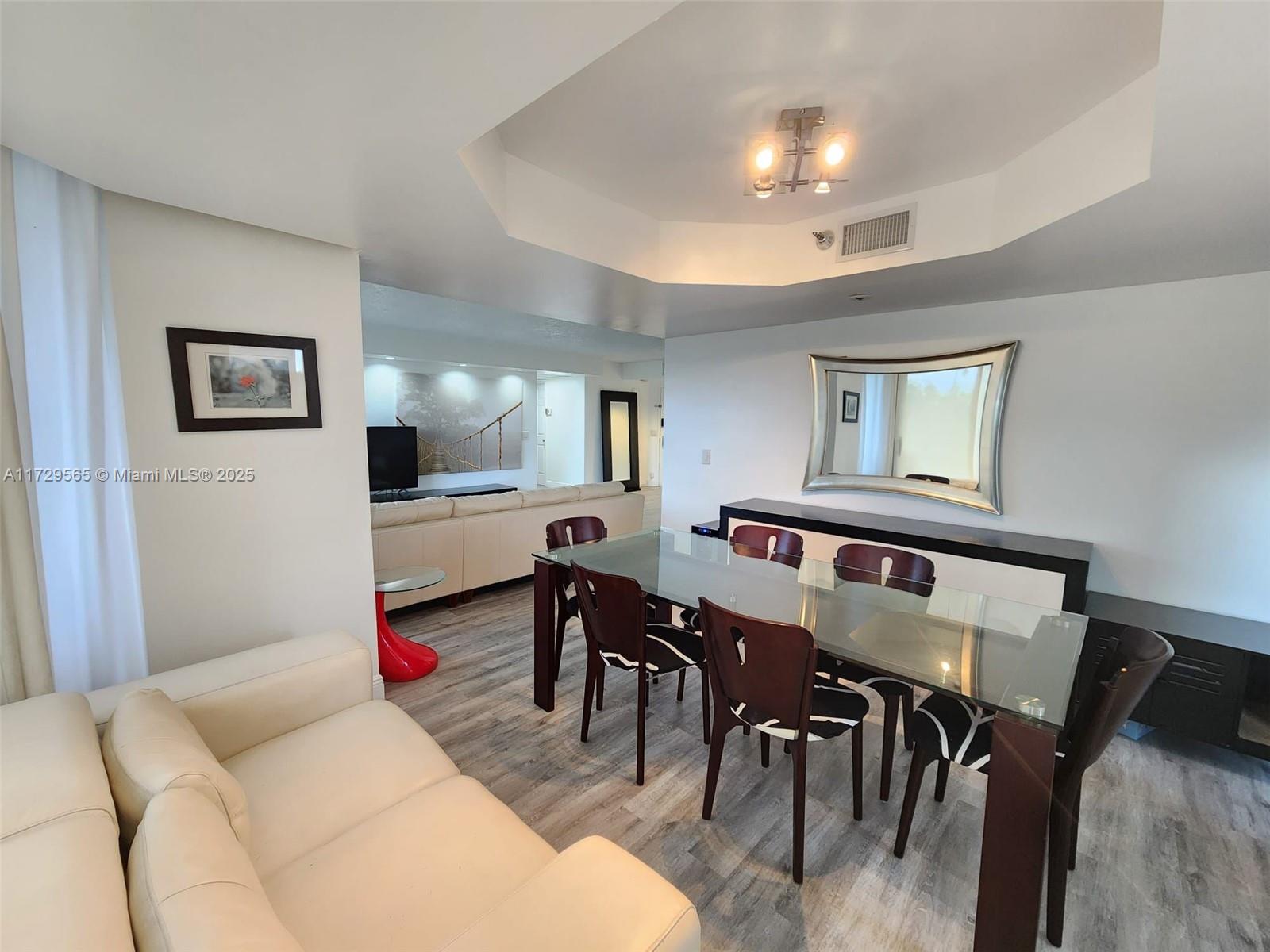 MYSTIC POINTE TOWER 400 C - Residential