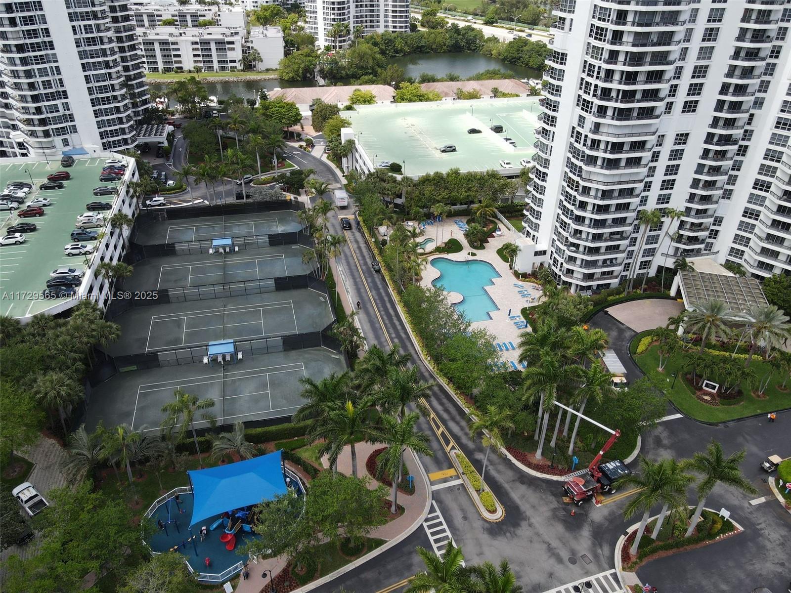 MYSTIC POINTE TOWER 400 C - Residential