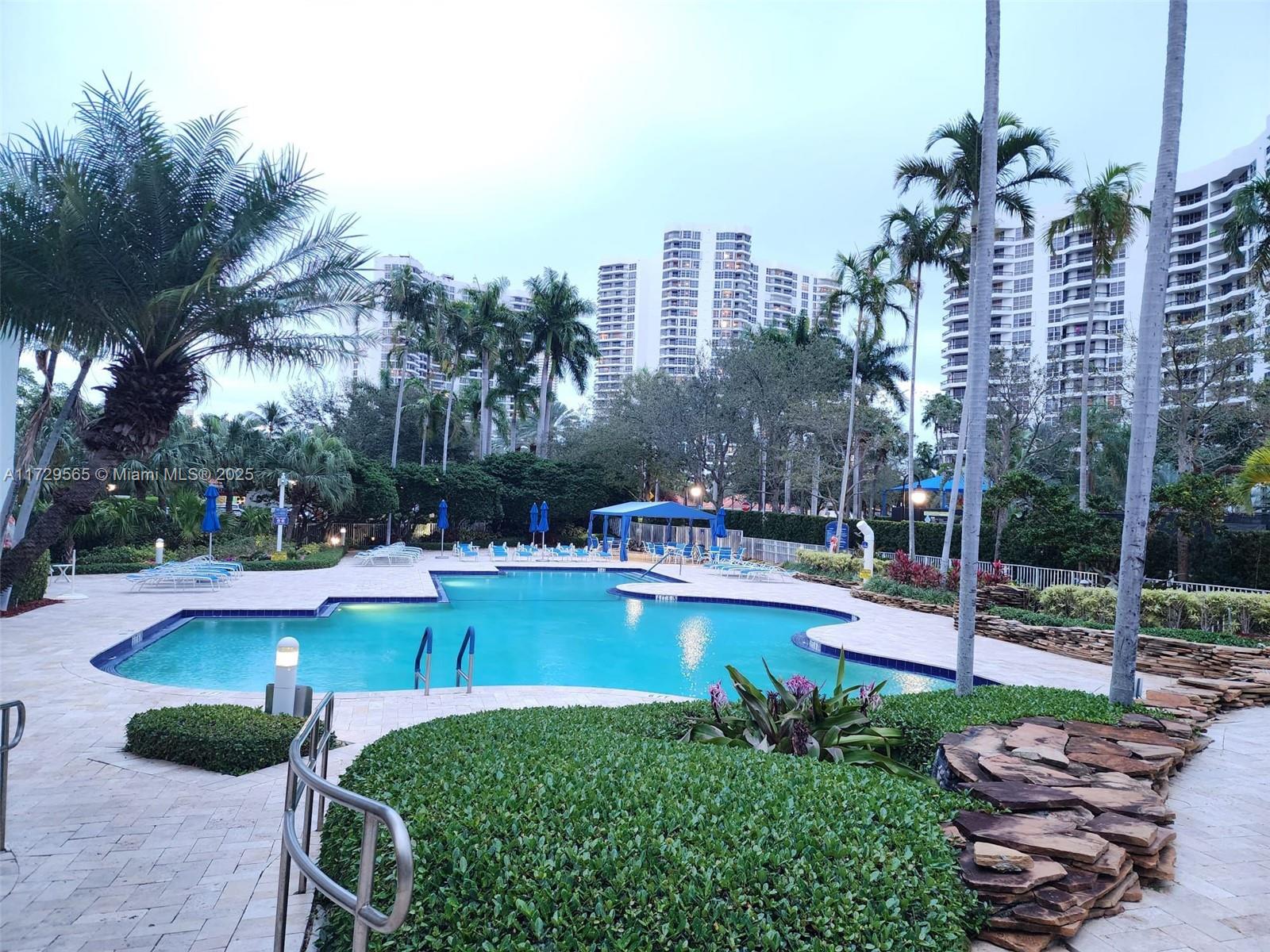 MYSTIC POINTE TOWER 400 C - Residential