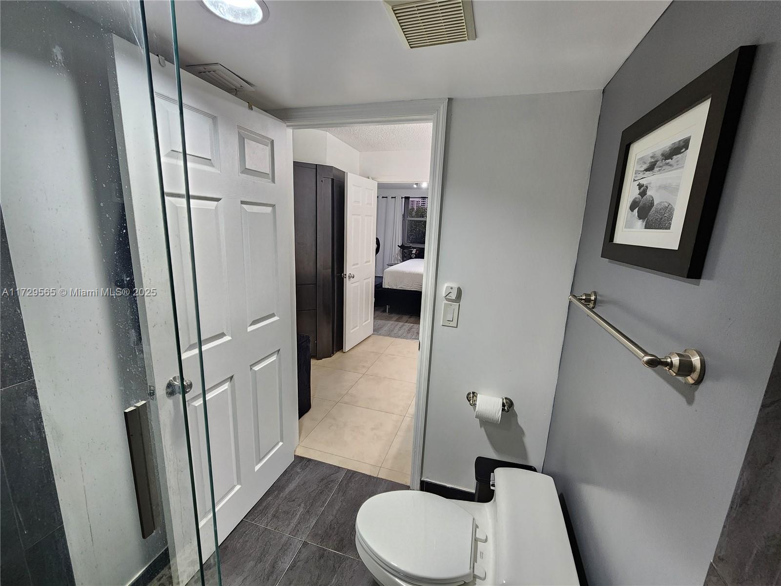 MYSTIC POINTE TOWER 400 C - Residential