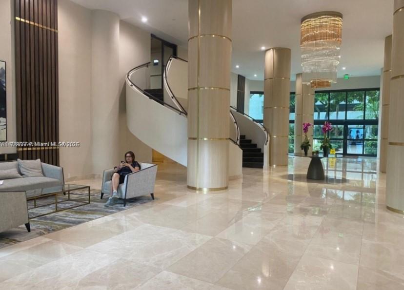 MYSTIC POINTE TOWER 400 C - Residential