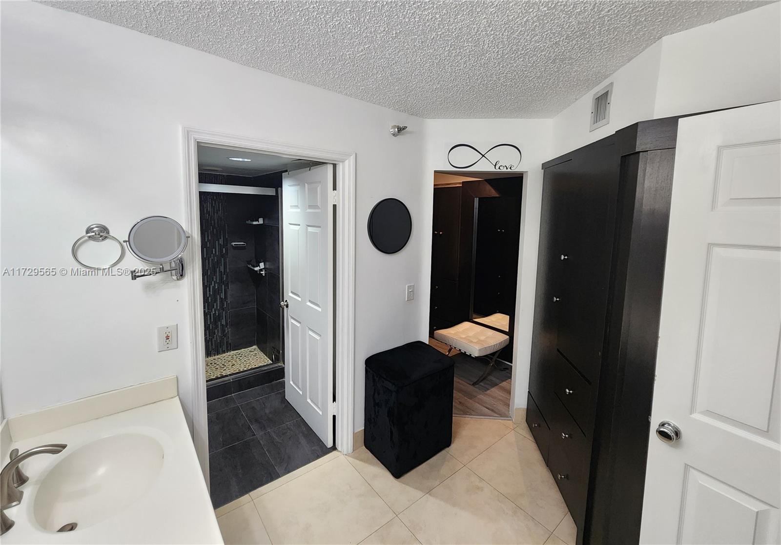 MYSTIC POINTE TOWER 400 C - Residential