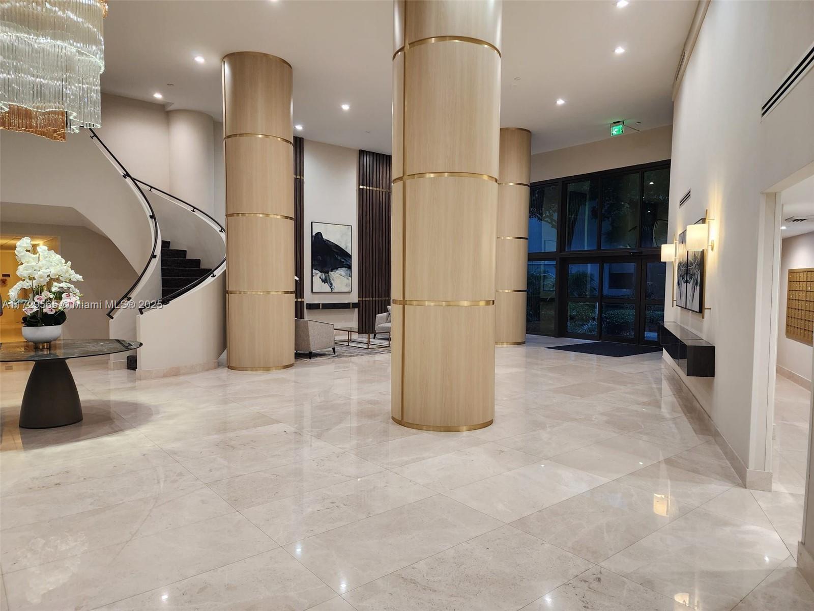 MYSTIC POINTE TOWER 400 C - Residential