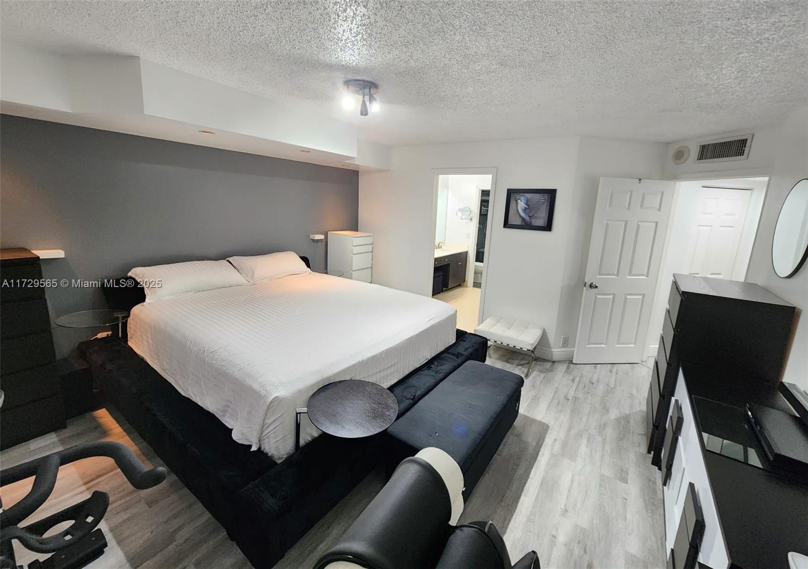 MYSTIC POINTE TOWER 400 C - Residential