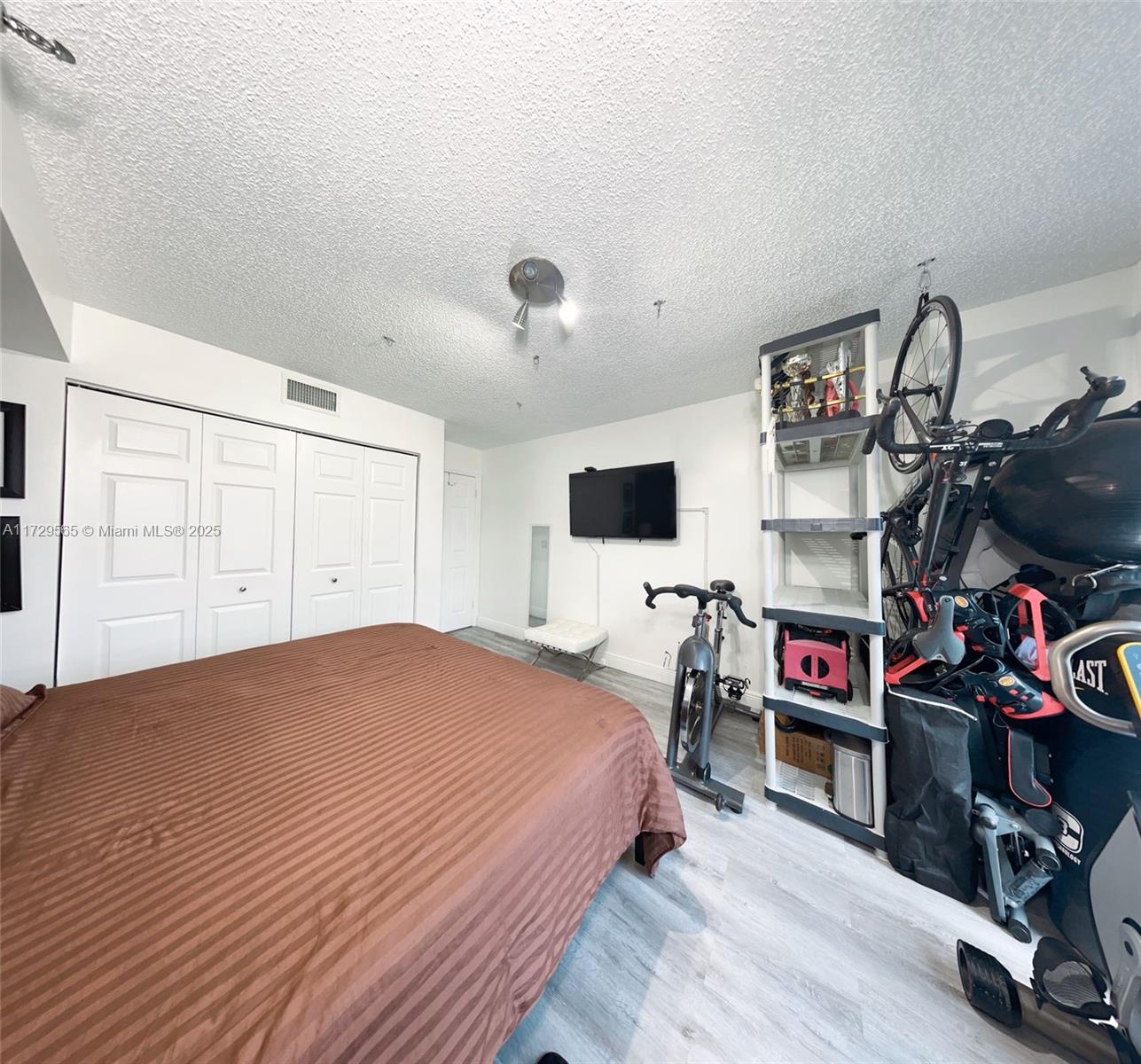 MYSTIC POINTE TOWER 400 C - Residential