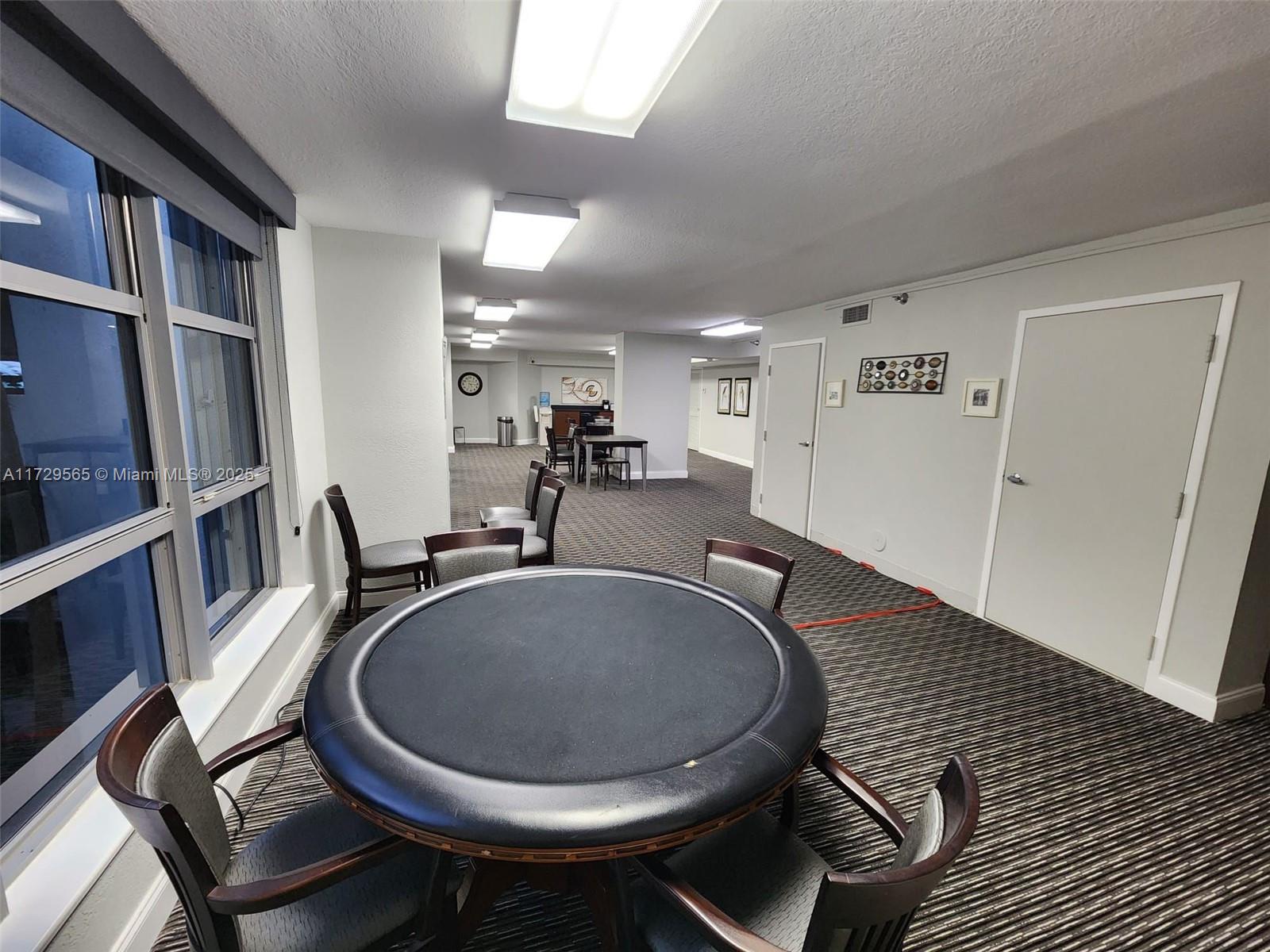 MYSTIC POINTE TOWER 400 C - Residential