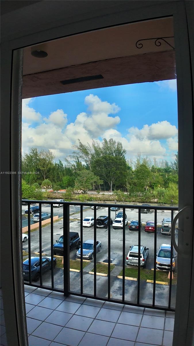 MILAM CONDO SOUTH - Residential Lease