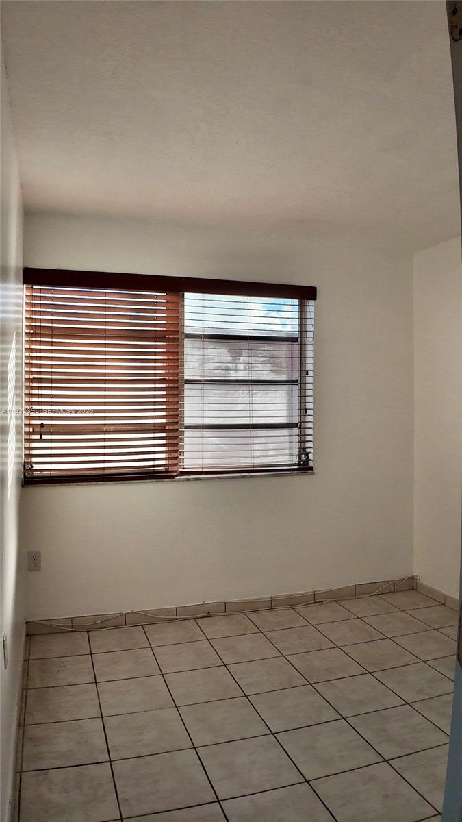 MILAM CONDO SOUTH - Residential Lease