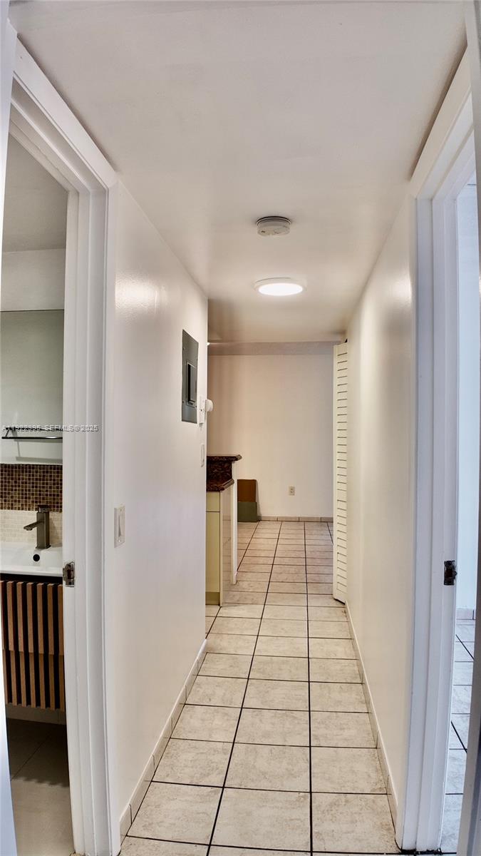 MILAM CONDO SOUTH - Residential Lease