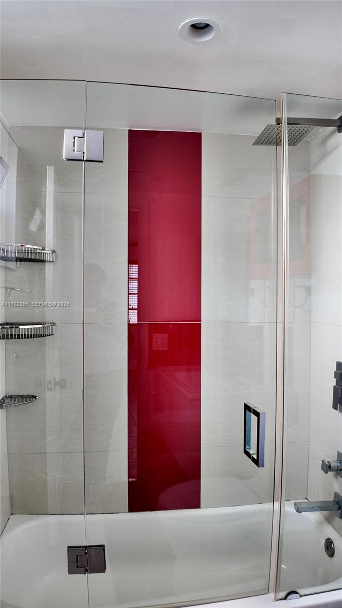 MILAM CONDO SOUTH - Residential Lease