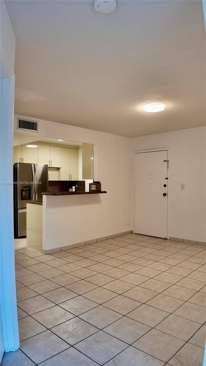 MILAM CONDO SOUTH - Residential Lease