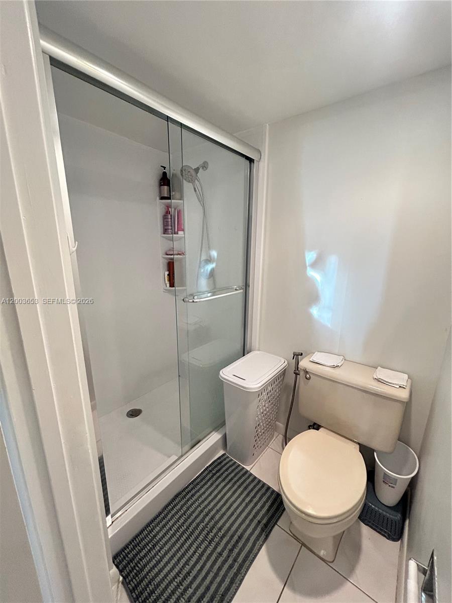 CONDO 27 OF WHITEHALL CON - Residential