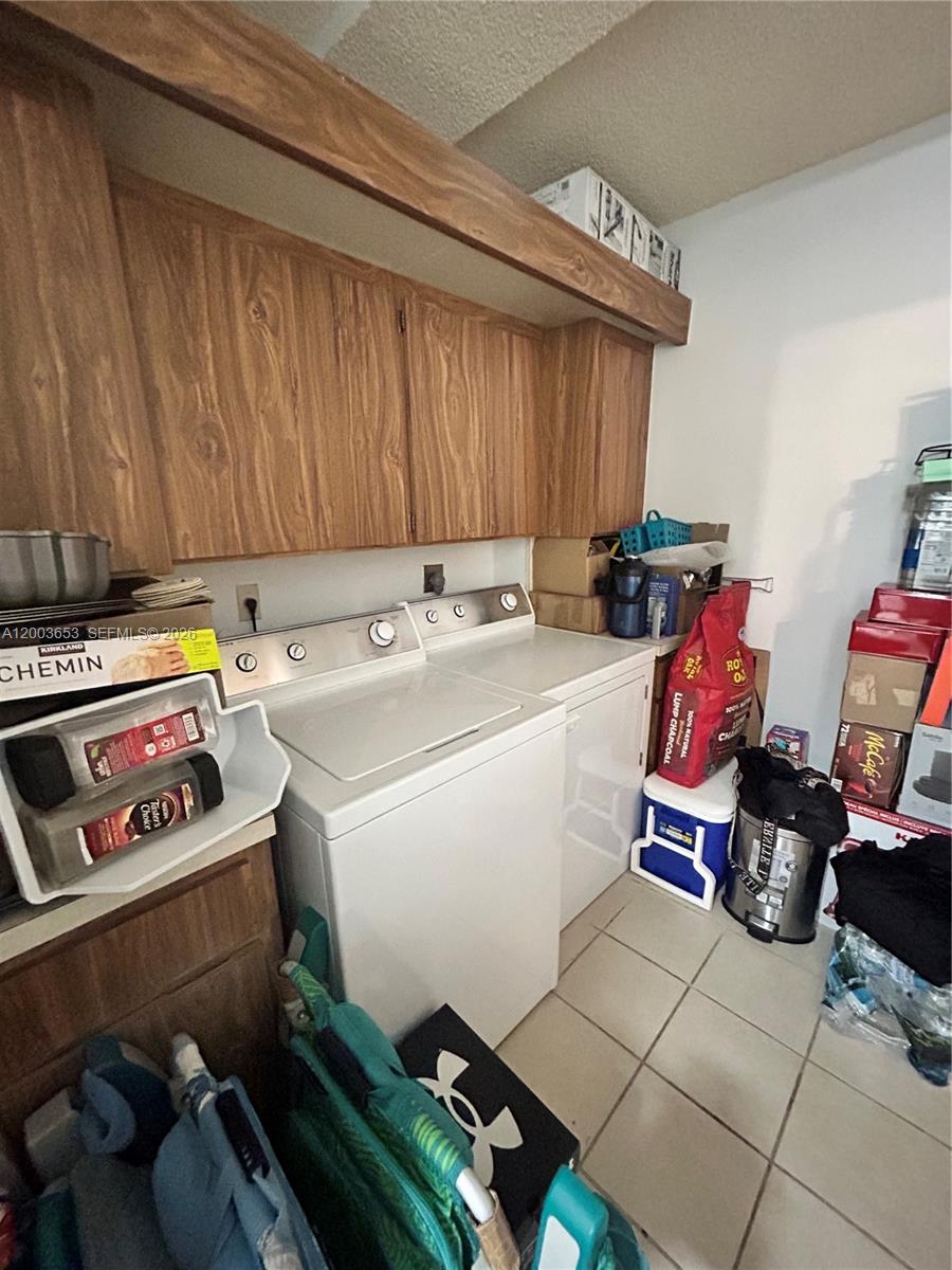 CONDO 27 OF WHITEHALL CON - Residential