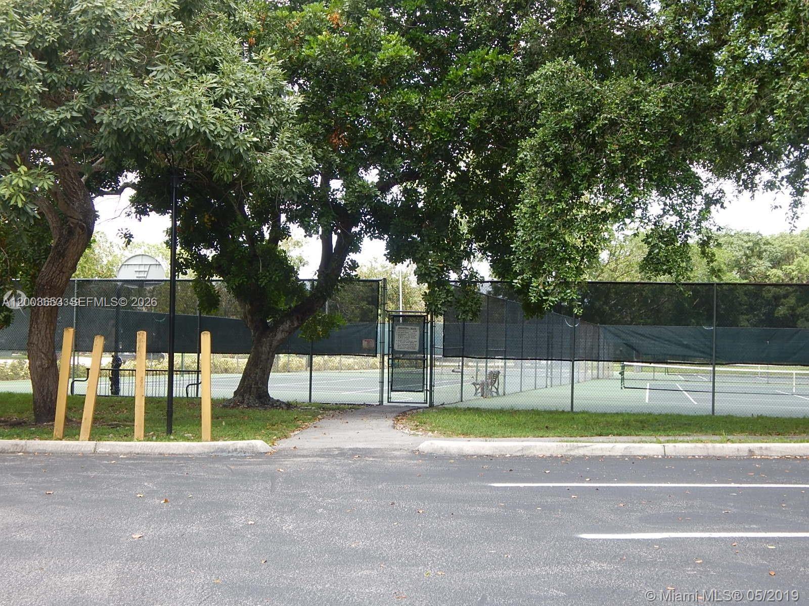 CONDO 27 OF WHITEHALL CON - Residential