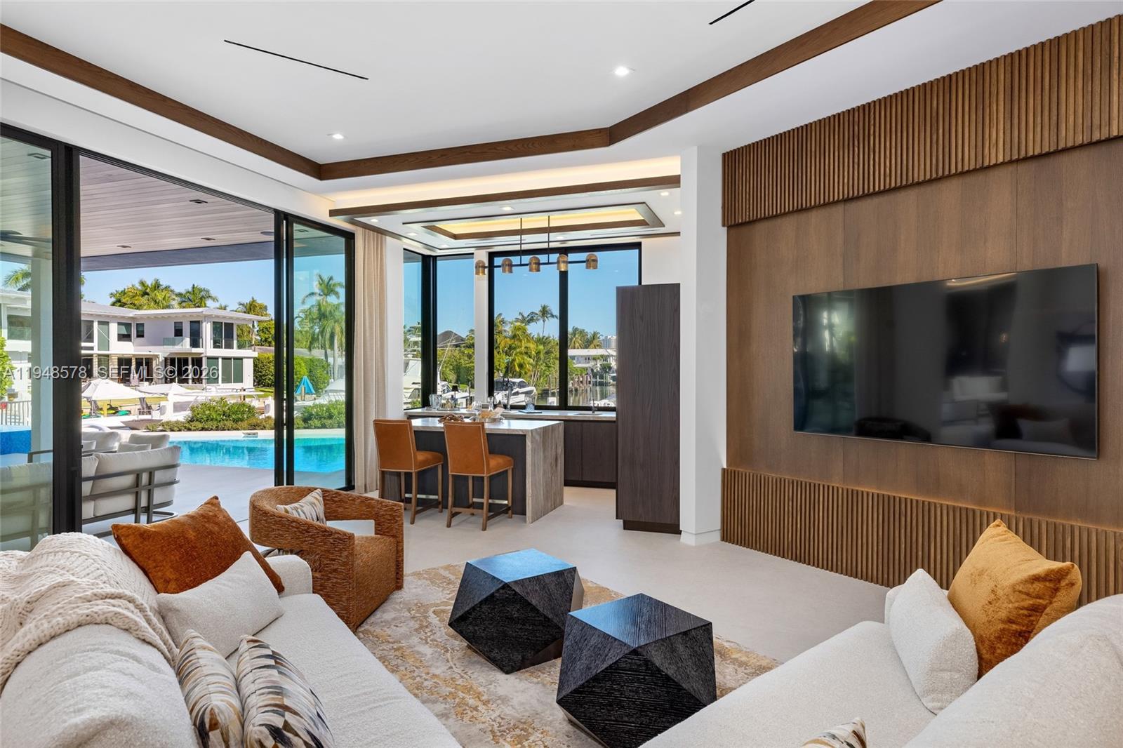 ISLA BAHIA - Residential