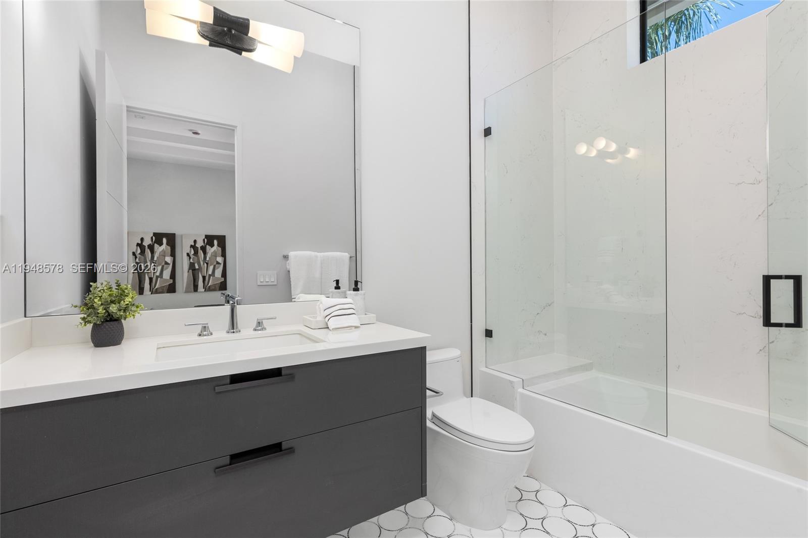 ISLA BAHIA - Residential