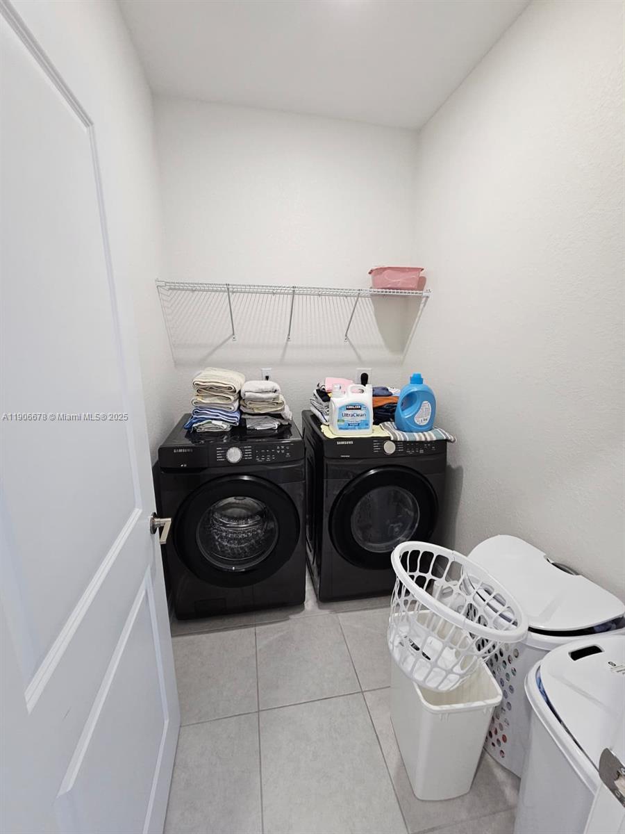 SIENA NORTH - Residential Lease