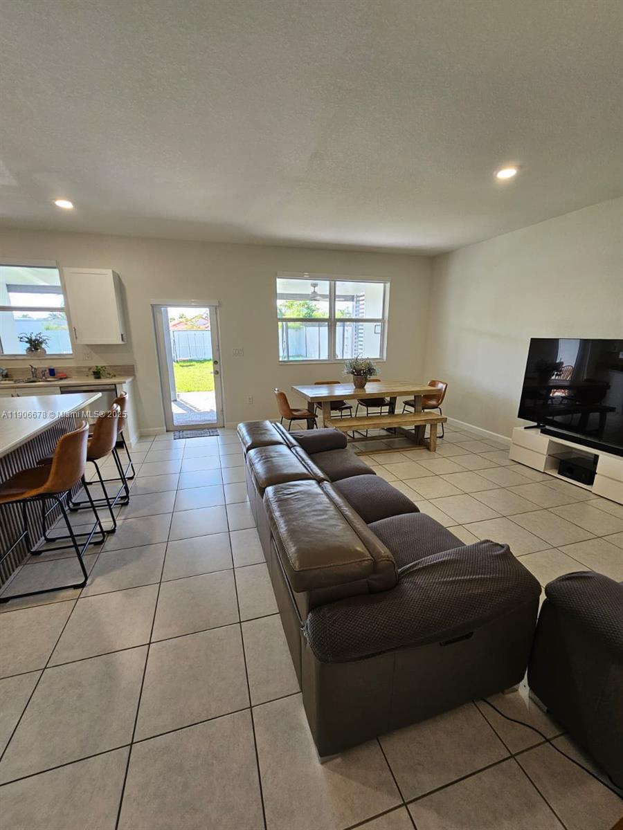 SIENA NORTH - Residential Lease