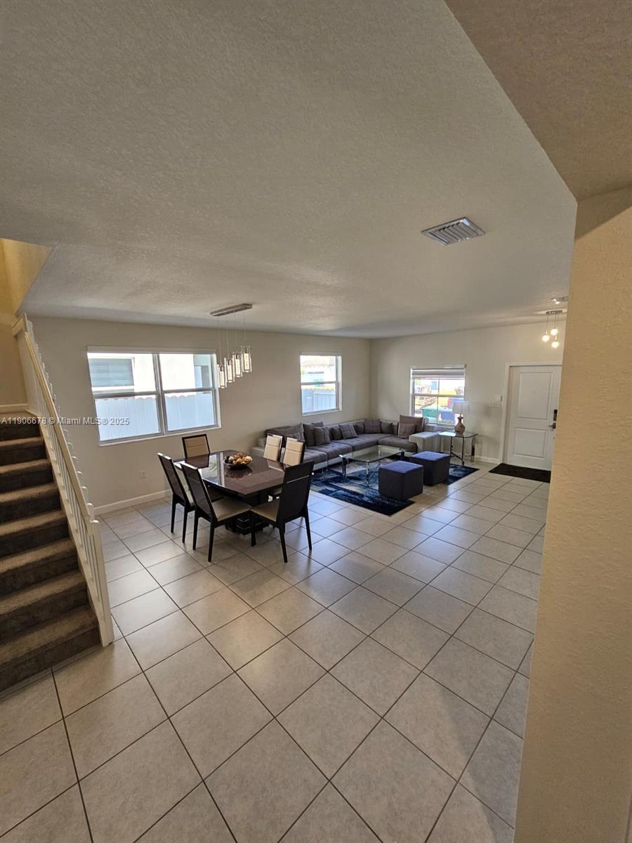 SIENA NORTH - Residential Lease