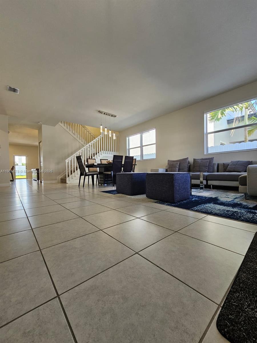 SIENA NORTH - Residential Lease