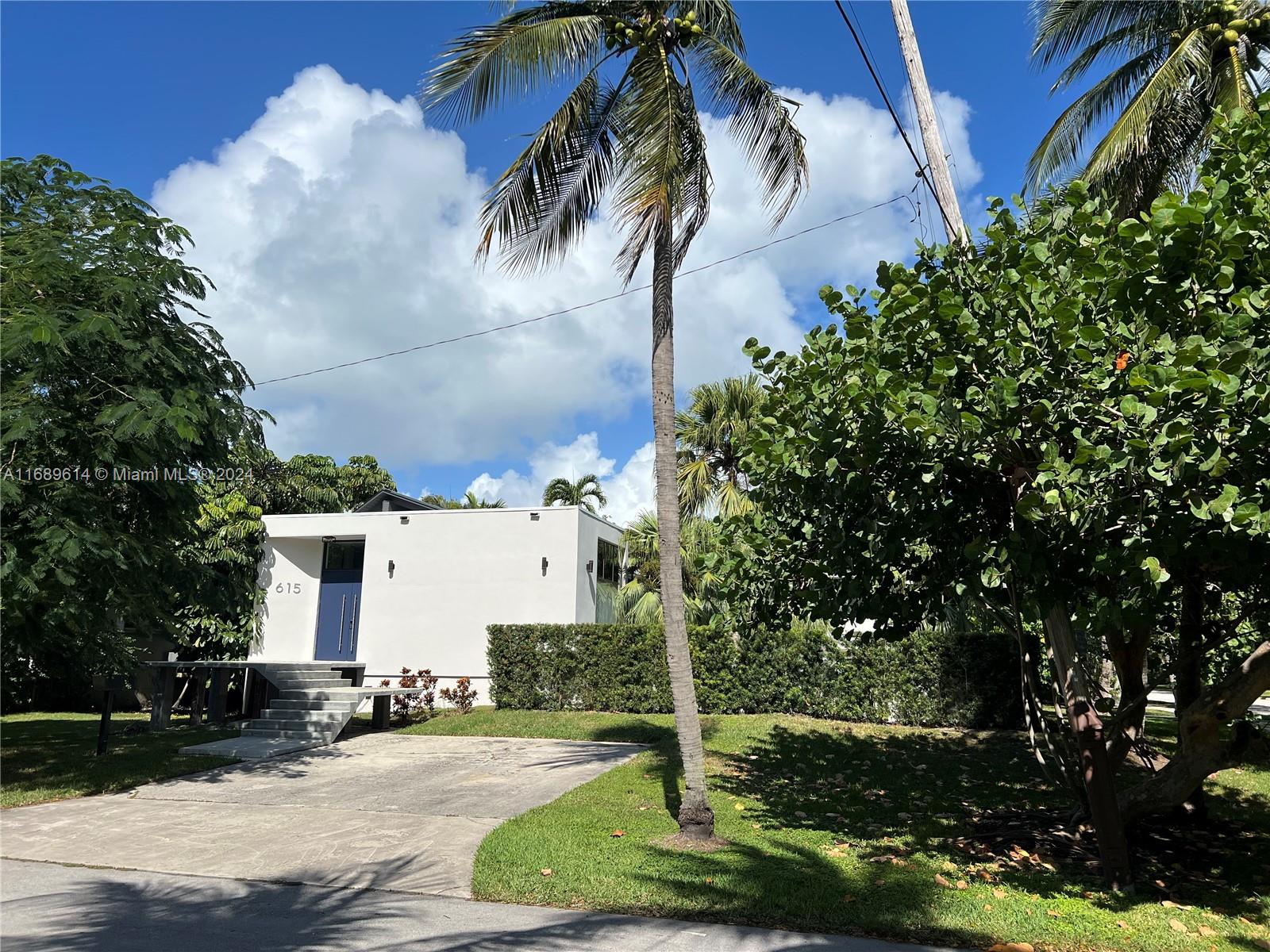 615 Harbor Cir, Key Biscayne, Miami-Dade County, Florida - 3 Bedrooms  
3 Bathrooms - 