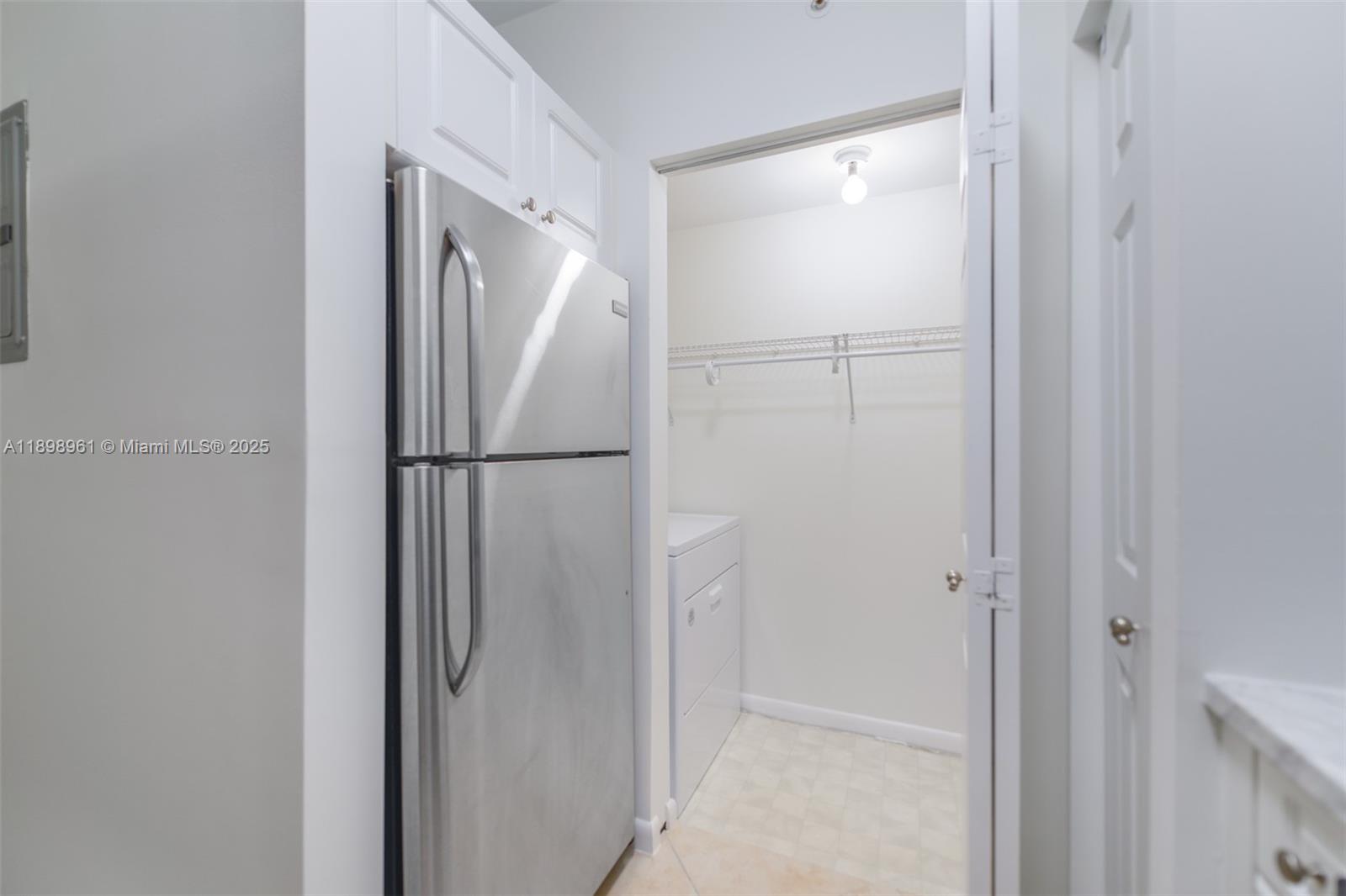 PORTO BELLAGIO CONDO - Residential