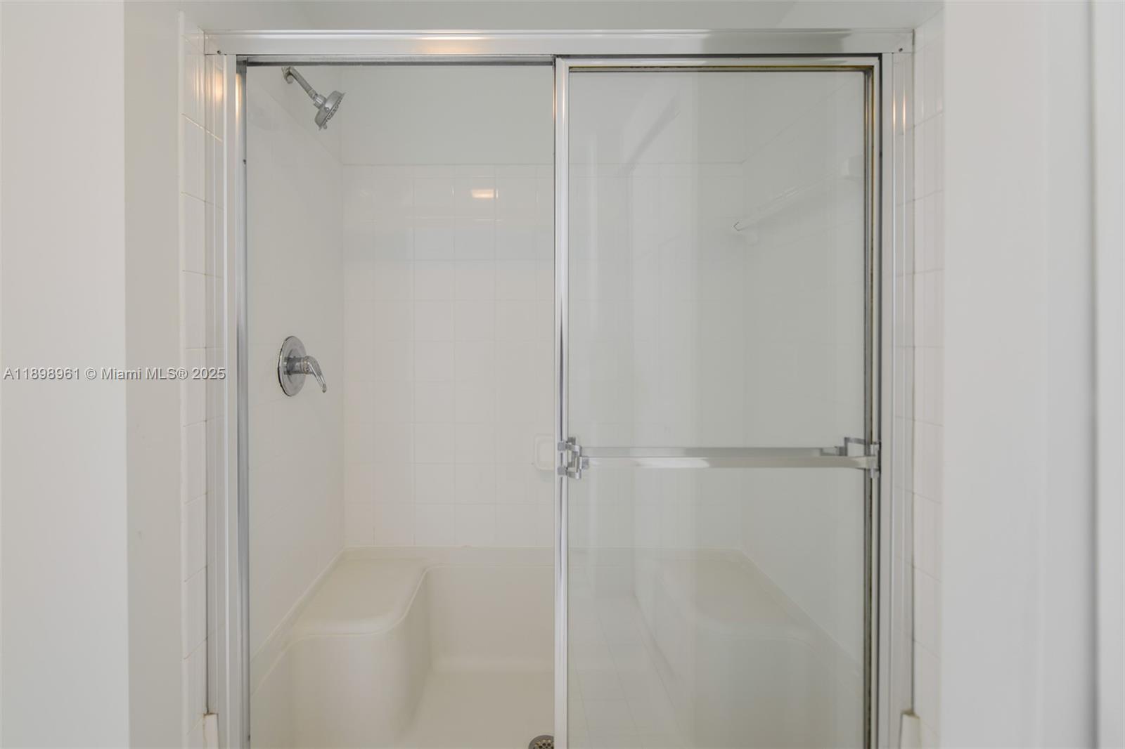 PORTO BELLAGIO CONDO - Residential