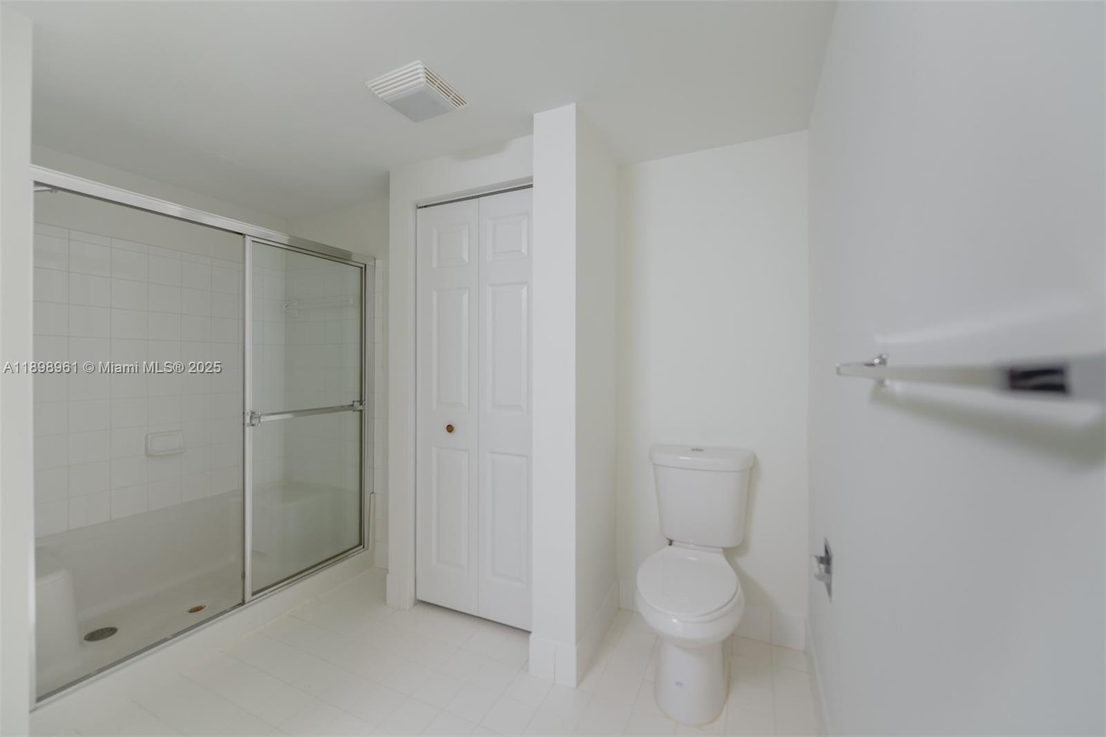 PORTO BELLAGIO CONDO - Residential