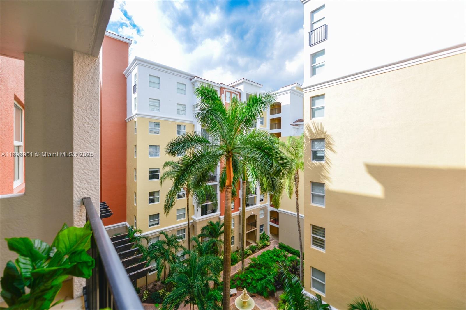 PORTO BELLAGIO CONDO - Residential