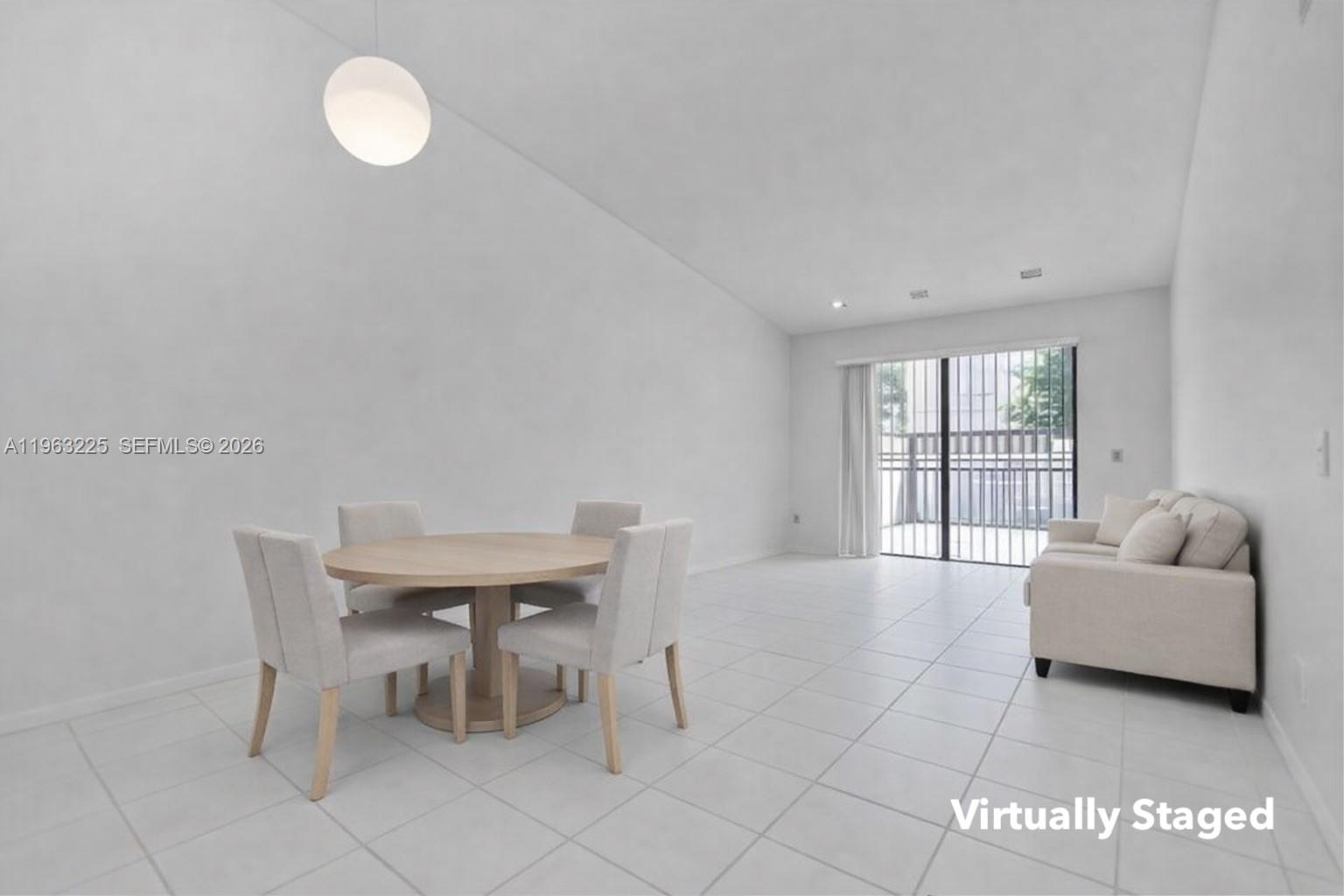 COUNTRY LAKE MANORS TOWNH - Residential