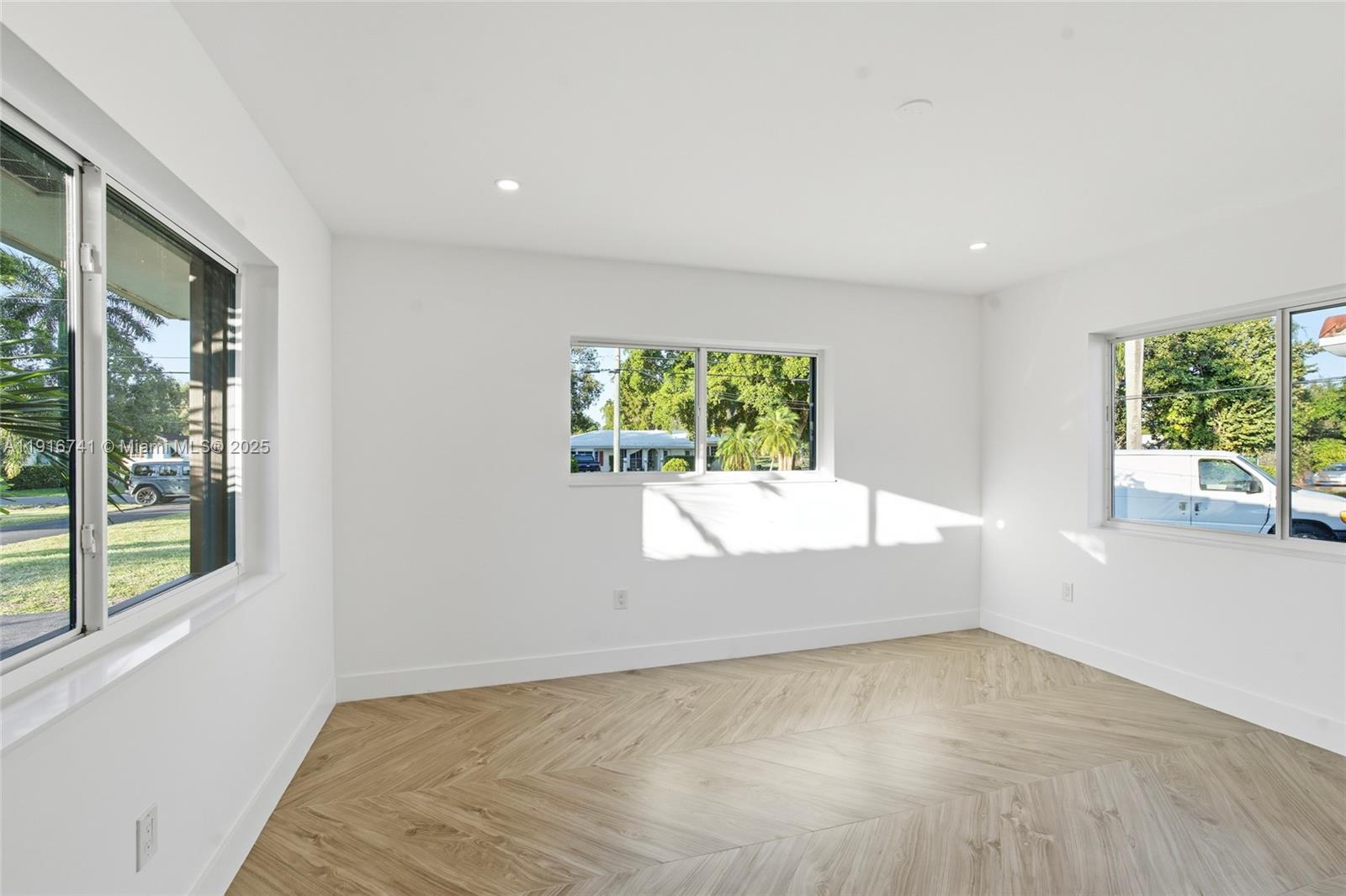 SOARS RIVER ESTATES - Residential