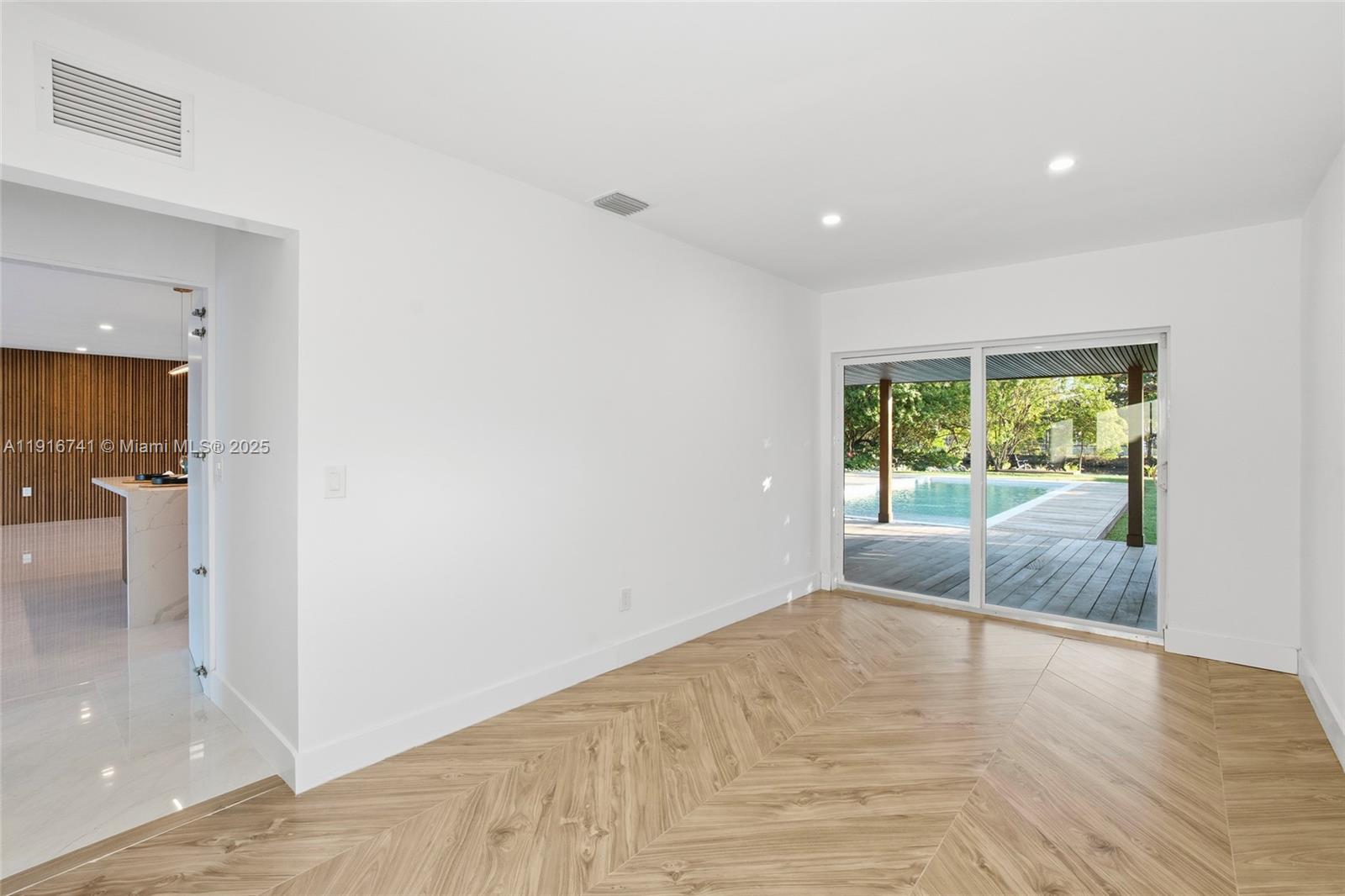 SOARS RIVER ESTATES - Residential