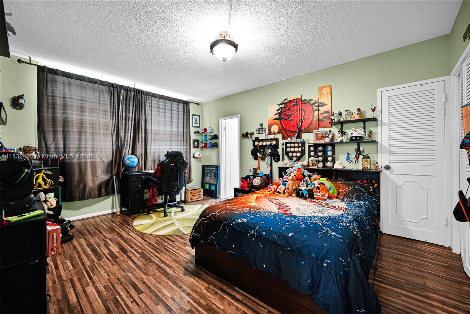 GRANADA CONDOMINIUM - Residential