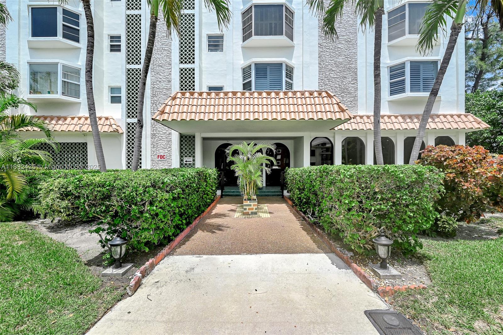GRANADA CONDOMINIUM - Residential