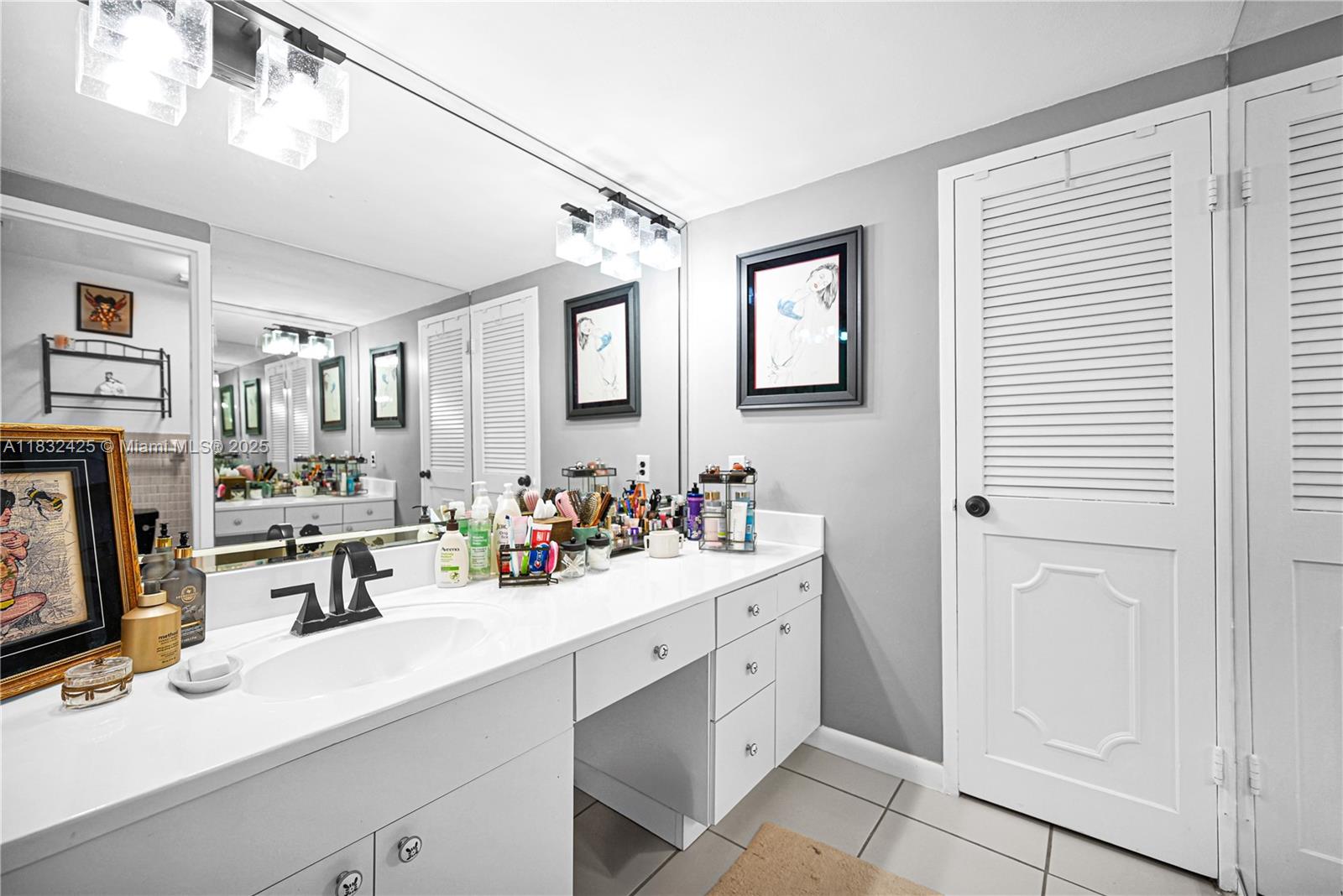 GRANADA CONDOMINIUM - Residential