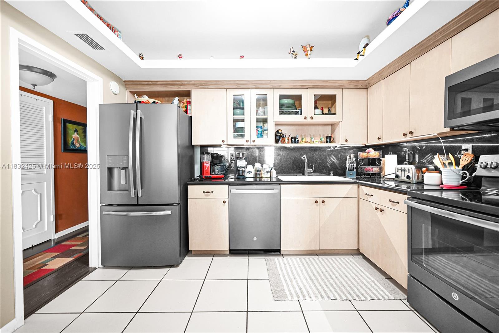 9341 E Bay Harbor Dr 3D