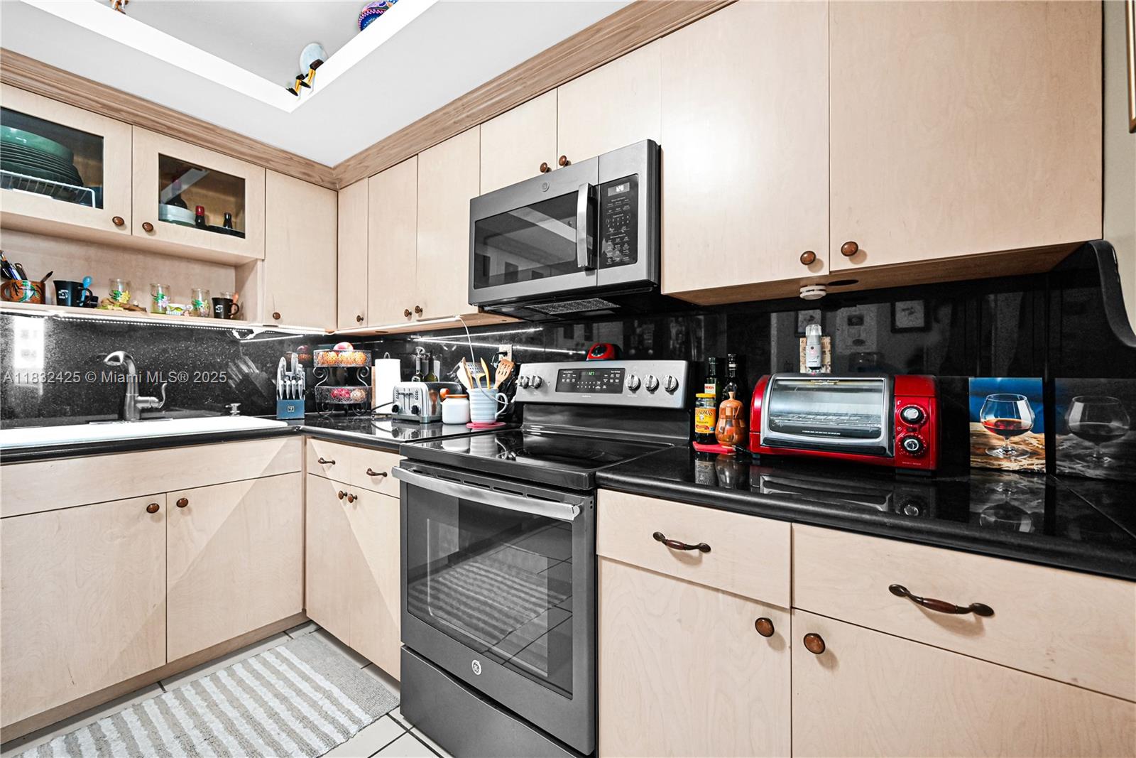 9341 E Bay Harbor Dr 3D