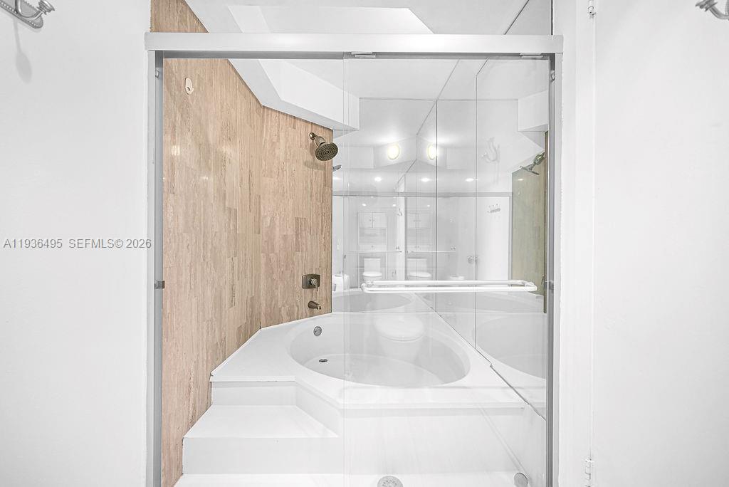 BRICKELL PLACE PHASE II C - Residential